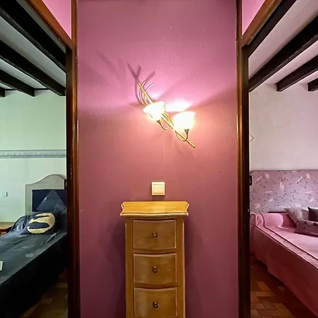 Εξοχικό σπίτι Maison Isolee, Au Coeur Des Volcans, Terrain Clos, Jeux, Confort, Cheminee, Proche Forets Et Villages. - Fr-1-582-285