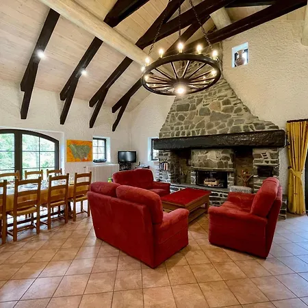 Maison Isolee, Au Coeur Des Volcans, Terrain Clos, Jeux, Confort, Cheminee, Proche Forets Et Villages. - Fr-1-582-285 *